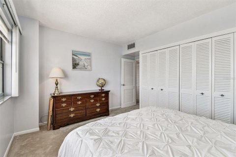 Condo in Clearwater, Florida, 2 bedrooms № 2234435 - photo 18