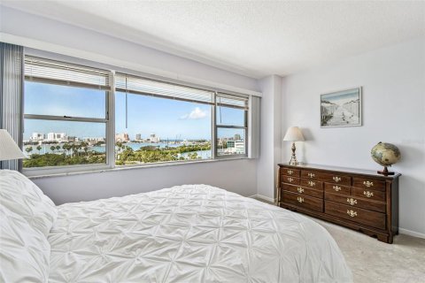 Condo in Clearwater, Florida, 2 bedrooms № 2234435 - photo 16