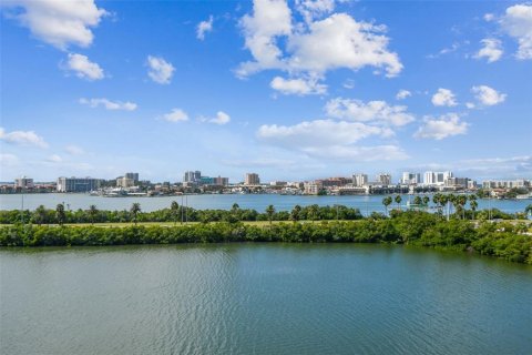 Condo in Clearwater, Florida, 2 bedrooms № 2234435 - photo 28