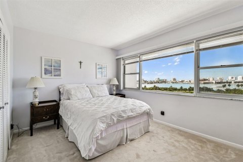 Condo in Clearwater, Florida, 2 bedrooms № 2234435 - photo 14