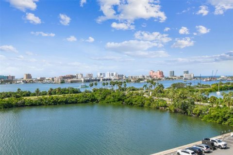 Condo in Clearwater, Florida, 2 bedrooms № 2234435 - photo 27