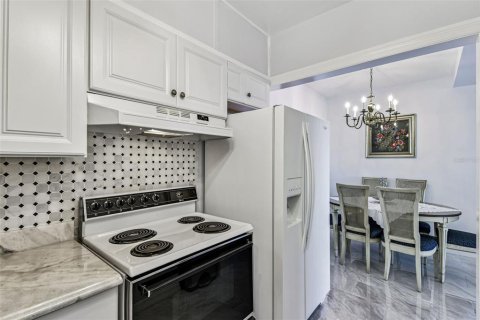 Condo in Clearwater, Florida, 2 bedrooms № 2234435 - photo 13