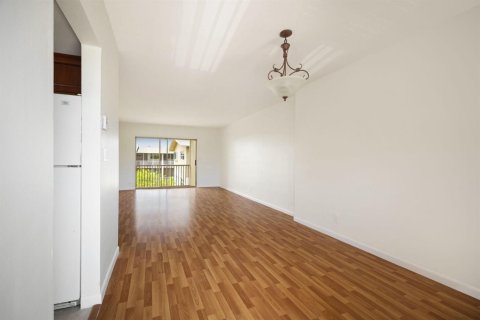 Купить кондоминиум в Форт-Лодердейл, Флорида 3 комнаты, 62.24м2, № 2085355 - фото 5