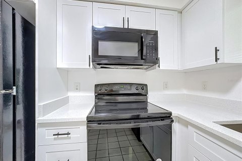 Condominio en alquiler en Kissimmee, Florida, 2 dormitorios, 87.14 m2 № 1919030 - foto 2