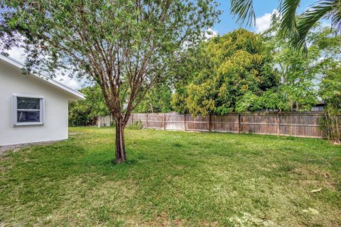 Villa ou maison à louer à Royal Palm Beach, Floride: 3 chambres, 155.15 m2 № 1180247 - photo 1