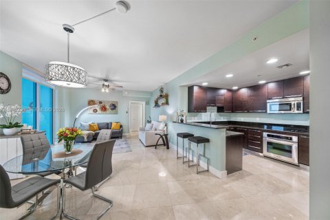 Copropriété à vendre à Aventura, Floride: 2 chambres, 134.99 m2 № 2056879 - photo 3