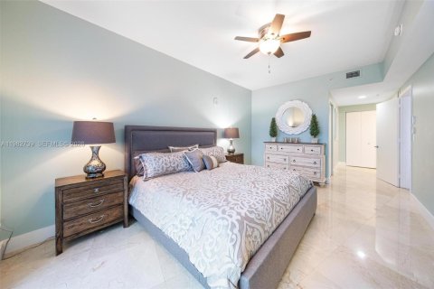 Copropriété à vendre à Aventura, Floride: 2 chambres, 134.99 m2 № 2056879 - photo 11