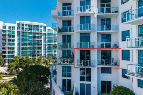 Copropriété à vendre à Aventura, Floride: 2 chambres, 134.99 m2 № 2056879 - photo 2