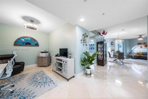 Copropriété à vendre à Aventura, Floride: 2 chambres, 134.99 m2 № 2056879 - photo 4