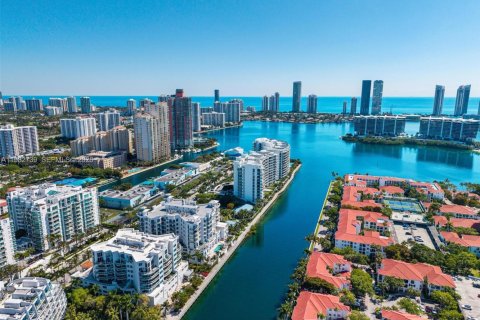 Copropriété à vendre à Aventura, Floride: 2 chambres, 134.99 m2 № 2056879 - photo 24