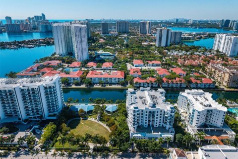 Copropriété à vendre à Aventura, Floride: 2 chambres, 134.99 m2 № 2056879 - photo 23