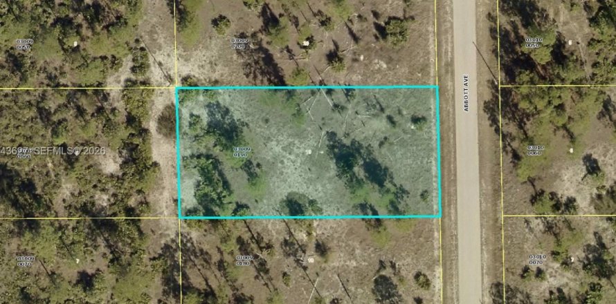 Immobilier commercial à Lehigh Acres, Floride № 2158142