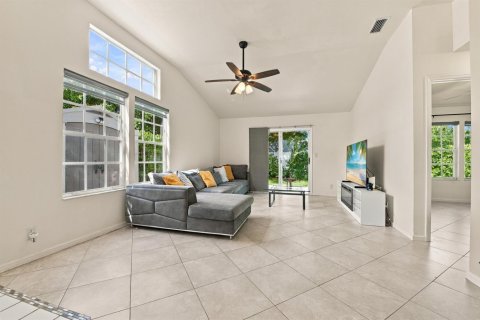 Villa ou maison à vendre à Boynton Beach, Floride: 2 chambres, 125.79 m2 № 2370217 - photo 10