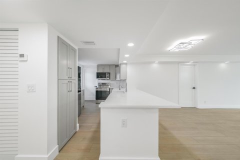 Copropriété à louer à Boca Raton, Floride: 3 chambres, 120.77 m2 № 2168710 - photo 4