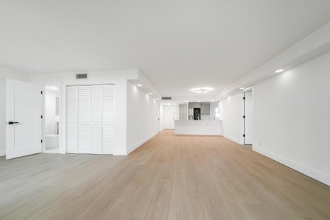 Copropriété à louer à Boca Raton, Floride: 3 chambres, 120.77 m2 № 2168710 - photo 17
