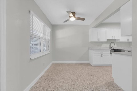 Copropriété à vendre à Saint Pete Beach, Floride: 2 chambres, 77.57 m2 № 2119062 - photo 6