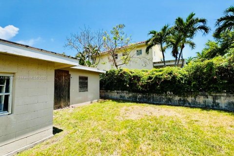 Casa en venta en Miami, Florida, 3 dormitorios, 83.52 m2 № 1924600 - foto 2
