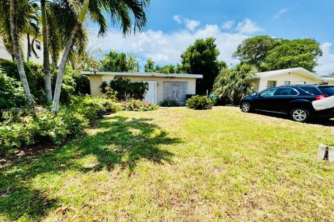 Casa en venta en Miami, Florida, 3 dormitorios, 83.52 m2 № 1924600 - foto 3