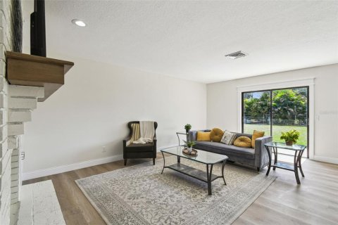 House in Winter Haven, Florida 3 bedrooms, 178.19 sq.m. № 1826975 - photo 25