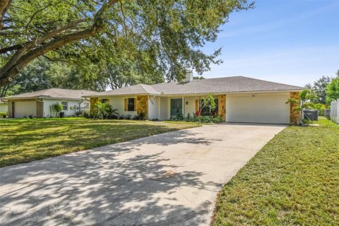 House in Winter Haven, Florida 3 bedrooms, 178.19 sq.m. № 1826975 - photo 2