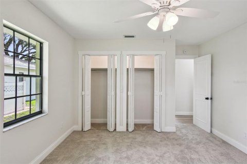 House in Winter Haven, Florida 3 bedrooms, 178.19 sq.m. № 1826975 - photo 10