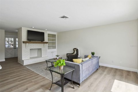 House in Winter Haven, Florida 3 bedrooms, 178.19 sq.m. № 1826975 - photo 26