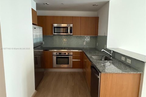 Condominio en alquiler en Miami, Florida, 56.95 m2 № 1924322 - foto 4