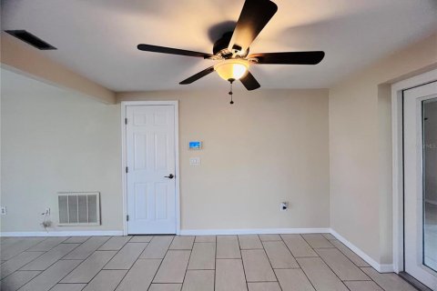 House in Holiday, Florida 3 bedrooms, 98.1 sq.m. № 1590648 - photo 22