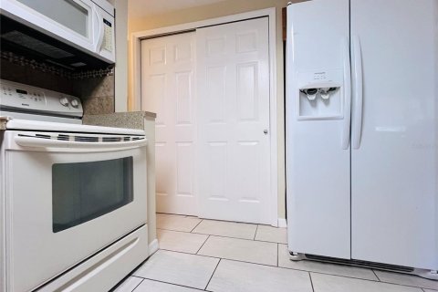House in Holiday, Florida 3 bedrooms, 98.1 sq.m. № 1590648 - photo 20