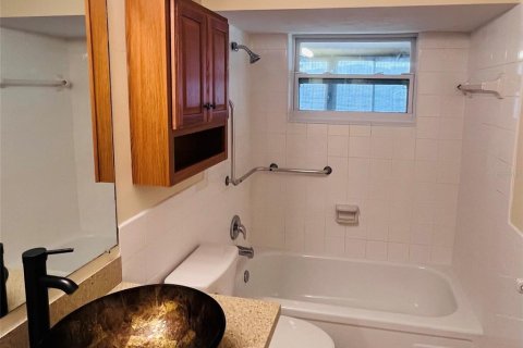 House in Holiday, Florida 3 bedrooms, 98.1 sq.m. № 1590648 - photo 30