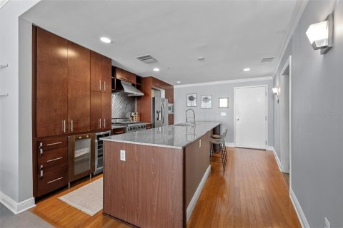 Condo in Tampa, Florida, 2 bedrooms  № 1654060 - photo 5