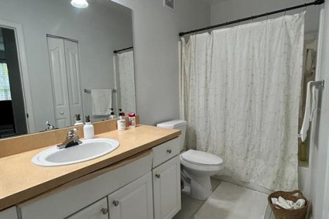Condominio en alquiler en Orlando, Florida, 2 dormitorios, 101.64 m2 № 1823322 - foto 13