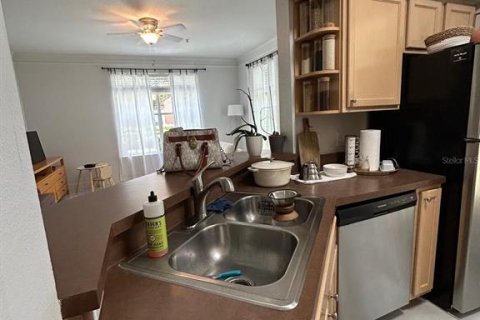 Condominio en alquiler en Orlando, Florida, 2 dormitorios, 101.64 m2 № 1823322 - foto 8