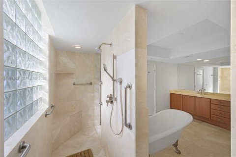 Copropriété à vendre à Aventura, Floride: 3 chambres, 285.49 m2 № 2251599 - photo 17