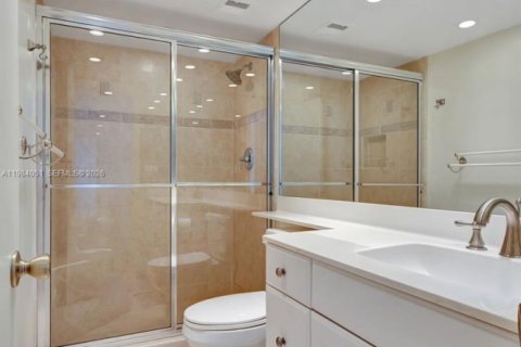 Condo in Lake Park, Florida, 2 bedrooms  № 2045766 - photo 26