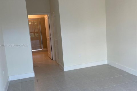 Condo in Doral, Florida, 3 bedrooms in URBANA  № 1834495 - photo 18