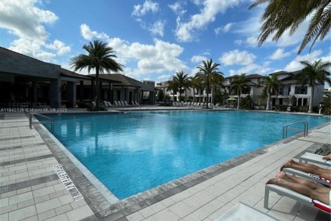 Condo in Doral, Florida, 3 bedrooms in URBANA  № 1834495 - photo 10