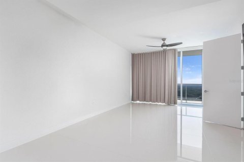 Copropriété à vendre à Orlando, Floride: 4 chambres, 294.69 m2 № 2427510 - photo 15