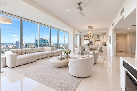 Copropriété à vendre à Orlando, Floride: 4 chambres, 294.69 m2 № 2427510 - photo 3