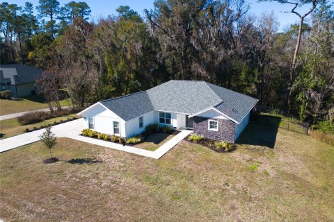House in Belleview, Florida 3 bedrooms, 198.16 sq.m. № 2213413