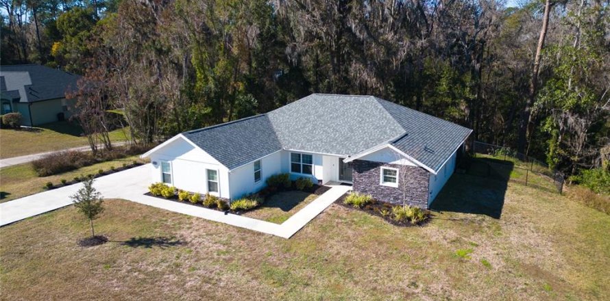 House in Belleview, Florida 3 bedrooms, 198.16 sq.m. № 2213413