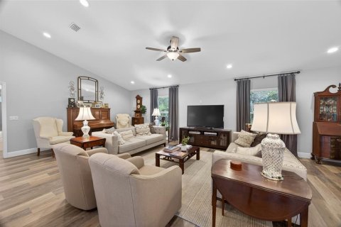 House in Belleview, Florida 3 bedrooms, 198.16 sq.m. № 2213413 - photo 28