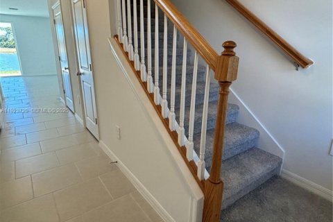 Снять в аренду таунхаус в Форт Майерс, Флорида 3 спальни, № 2039045 - фото 13