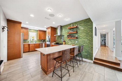 Casa en venta en Saint Petersburg, Florida, 4 dormitorios, 280.19 m2 № 1757105 - foto 3