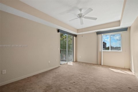 Condo in Tamarac, Florida, 2 bedrooms  № 2038439 - photo 16