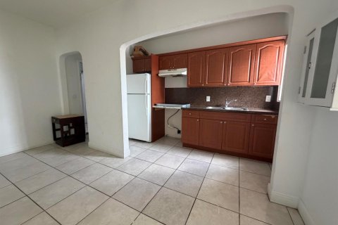 Apartamento en alquiler en Homestead, Florida, 2 dormitorios, 439.61 m2 № 2177229 - foto 2