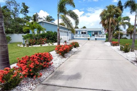 Casa en venta en Redington Beach, Florida, 3 dormitorios, 116.69 m2 № 1813687 - foto 1