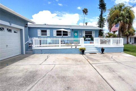 Casa en venta en Redington Beach, Florida, 3 dormitorios, 116.69 m2 № 1813687 - foto 3