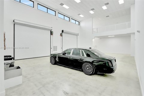 Купить коммерческую недвижимость в Майами, Флорида № 1983256 - фото 6