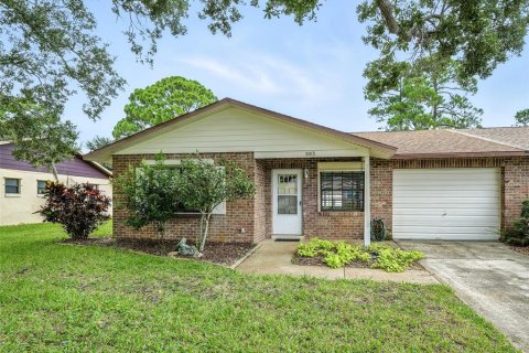 Duplex in Edgewater, Florida 2 bedrooms, 122.17 sq.m. № 1908039 - photo 1